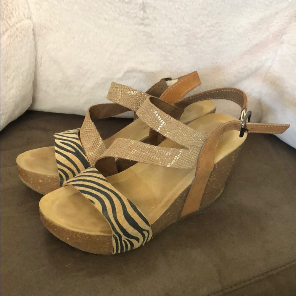 Bos. & Co. Tan and Brown Wedge Platform Sandals with Animal Print